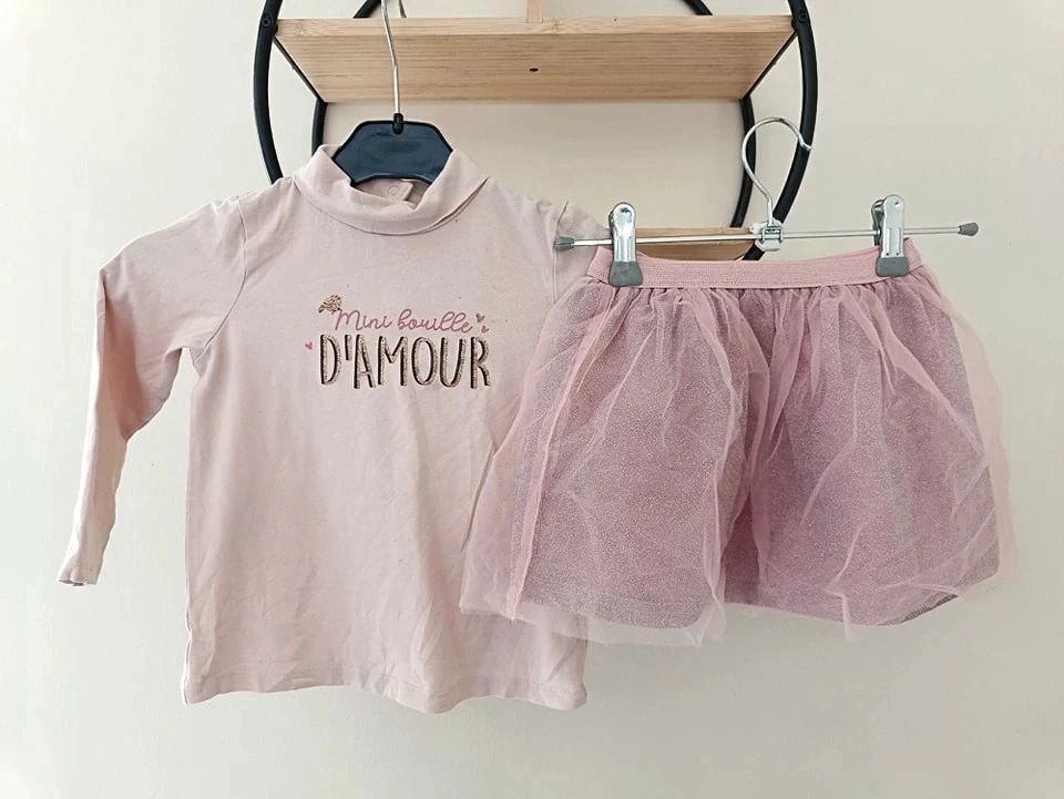 3 ans ensemble teeshirt tape a l'oeil et jupe kiabi